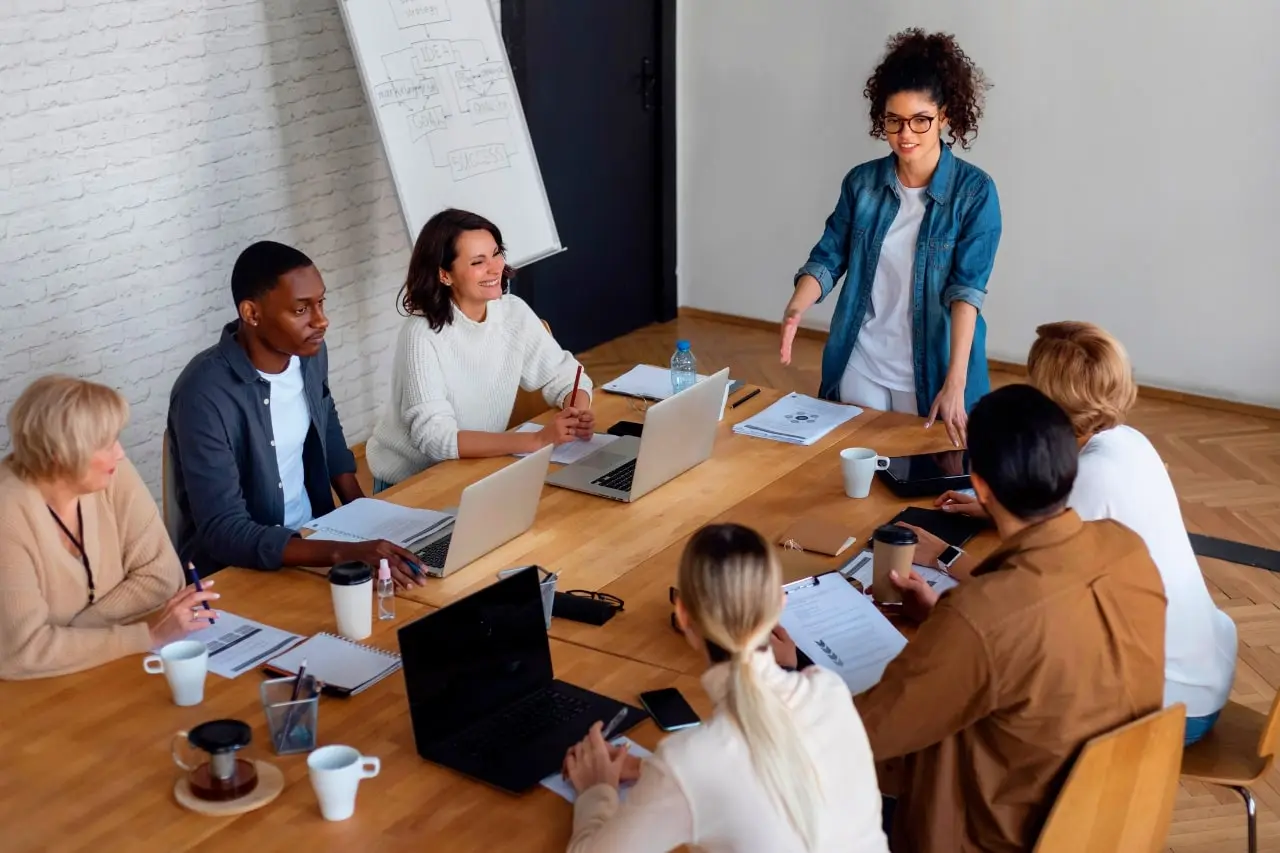 Globally connected technology professionals working across distributed locations, representing HashRoot’s global workforce management services for international teams.