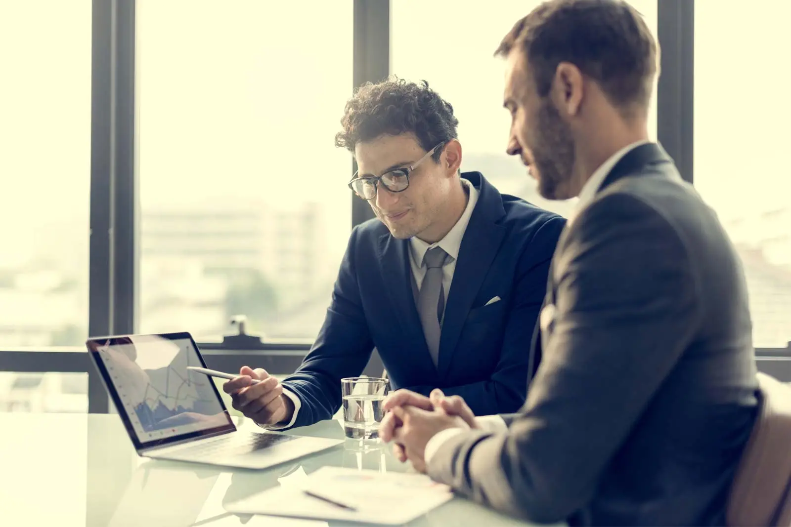 Globally connected technology professionals working across distributed locations, representing HashRoot’s global workforce management services for international teams.